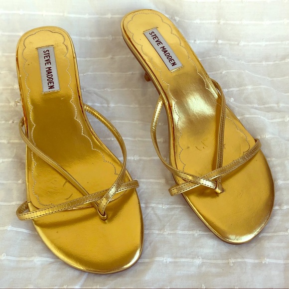 Steve Madden Shoes - Steve Madden metallic gold kitten heel